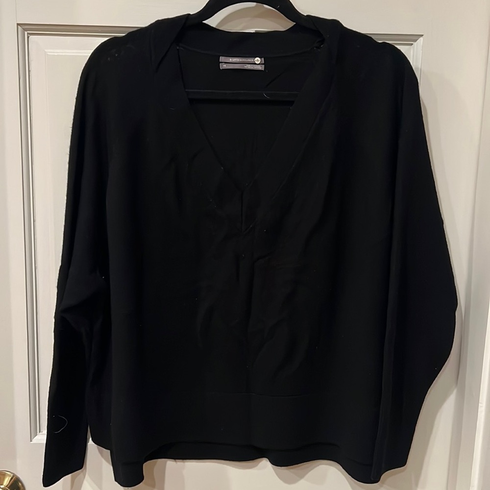 Anthropologie v-neck sweater (XS)